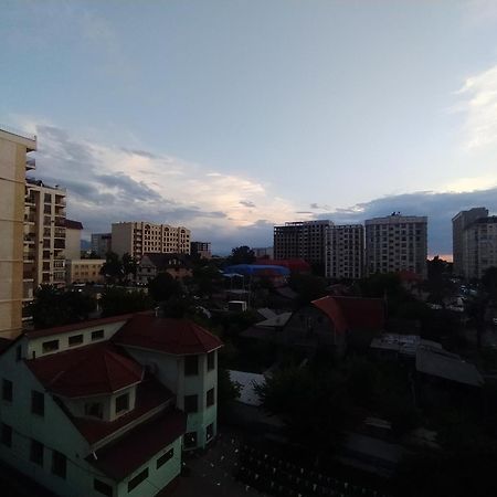 Aura On Turusbekova Street 124 Apartment บิชเคก ภายนอก รูปภาพ
